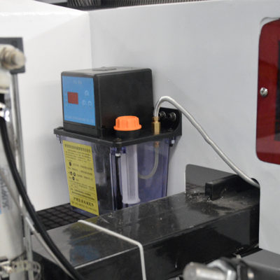 Auto lubrication system for cnc nesting machine