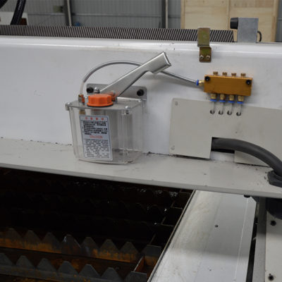 automatic lubrication system for plasma cutting machine