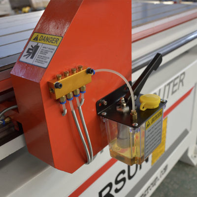 lubrication system for plasma cutting machine
