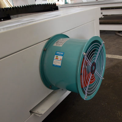 Smoke exhaust device for plasma cutting machine