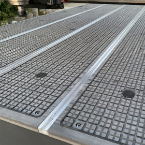 vacuum table in zones which can absorb small size material