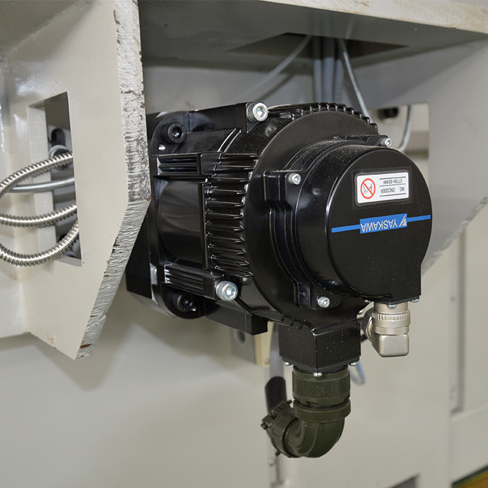 YASKAWA AC Servo motors for nesting cnc router